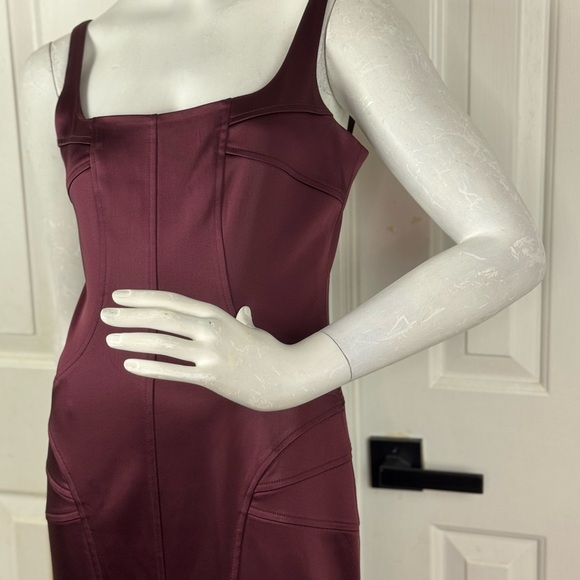 David Meister Purple Sleeveless Square Neck Gown. C38 - Picture 6 of 16